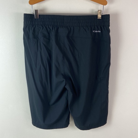 ✨3/$25✨ Columbia Women’s Black Hiking Shorts - 8 - Picture 6 of 8